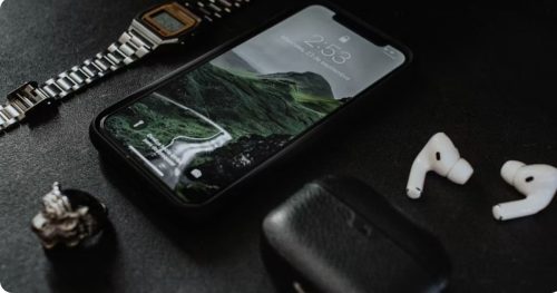 10 Accessori Smart per Nomadi Digitali: Viaggia Leggero